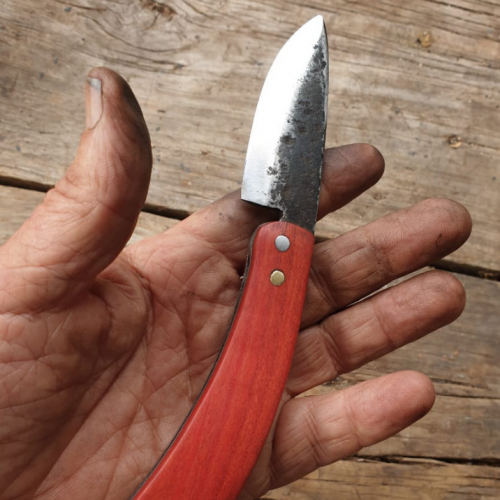 Alastair Barnes // Knives